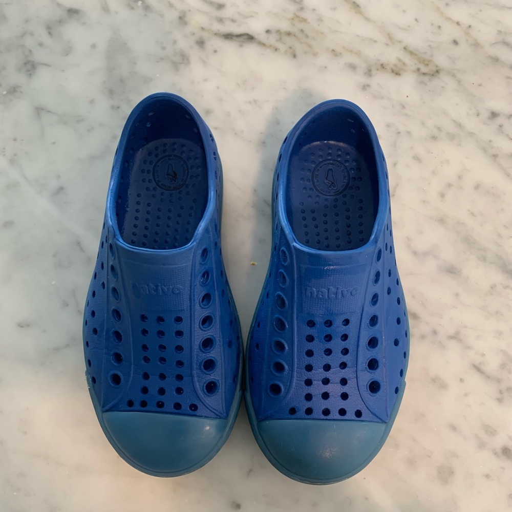 Native Jefferson Water Shoes - Like New!
